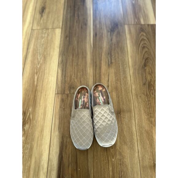 Skechers womens relaxed fit memory foam slip on shoes size 7.5 - Picture 2 of 4